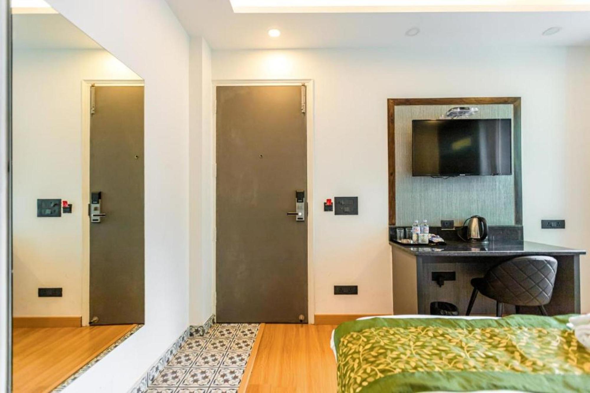 Hotel Mayur At Cr Park New Delhi Eksteriør bilde